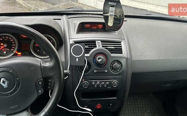 Серый Рено Меган, объемом двигателя 1.46 л и пробегом 298 тыс. км за 4950 $, фото 3 на Automoto.ua
