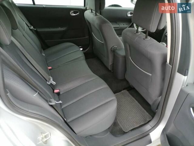 Сірий Рено Меган, об'ємом двигуна 1.6 л та пробігом 105 тис. км за 5300 $, фото 1 на Automoto.ua