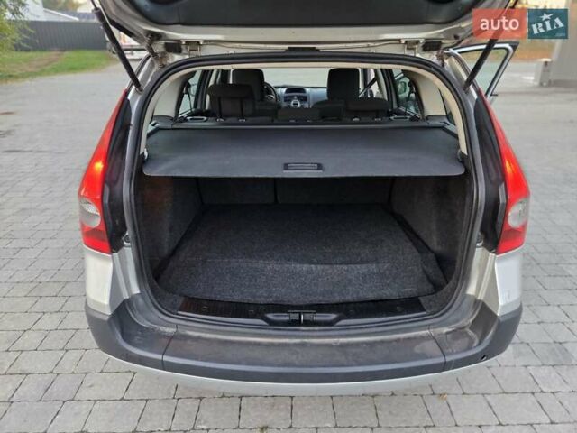 Серый Рено Меган, объемом двигателя 1.6 л и пробегом 223 тыс. км за 4399 $, фото 25 на Automoto.ua