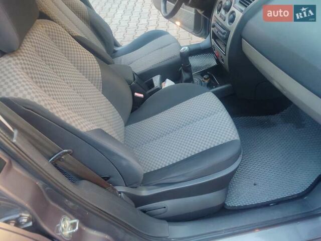 Серый Рено Меган, объемом двигателя 1.46 л и пробегом 211 тыс. км за 4650 $, фото 22 на Automoto.ua