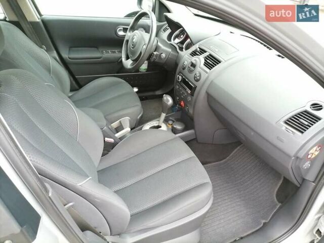 Сірий Рено Меган, об'ємом двигуна 1.6 л та пробігом 105 тис. км за 5300 $, фото 4 на Automoto.ua