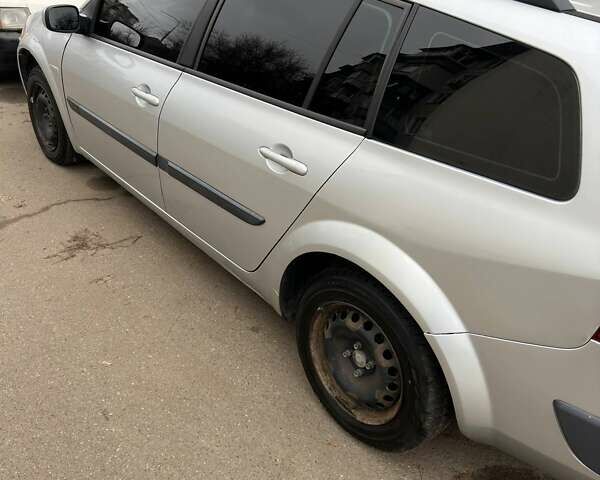 Серый Рено Меган, объемом двигателя 1.6 л и пробегом 177 тыс. км за 3800 $, фото 13 на Automoto.ua