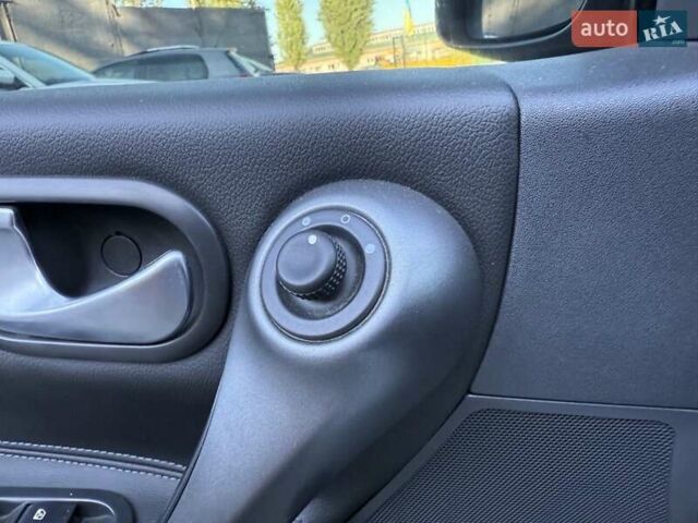 Серый Рено Меган, объемом двигателя 1.6 л и пробегом 317 тыс. км за 4700 $, фото 26 на Automoto.ua