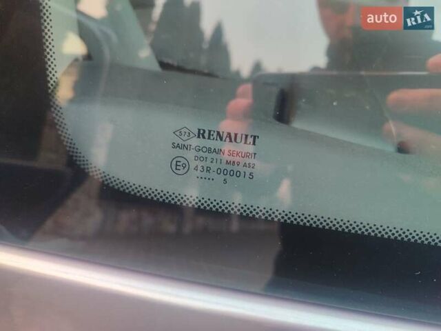 Серый Рено Меган, объемом двигателя 1.46 л и пробегом 211 тыс. км за 4650 $, фото 13 на Automoto.ua