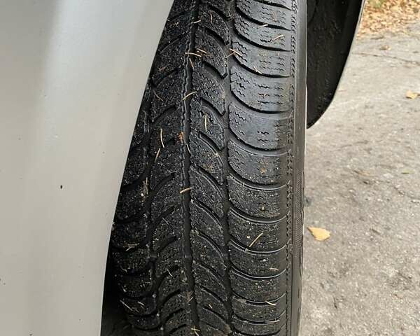 Серый Рено Меган, объемом двигателя 1.6 л и пробегом 248 тыс. км за 4700 $, фото 1 на Automoto.ua