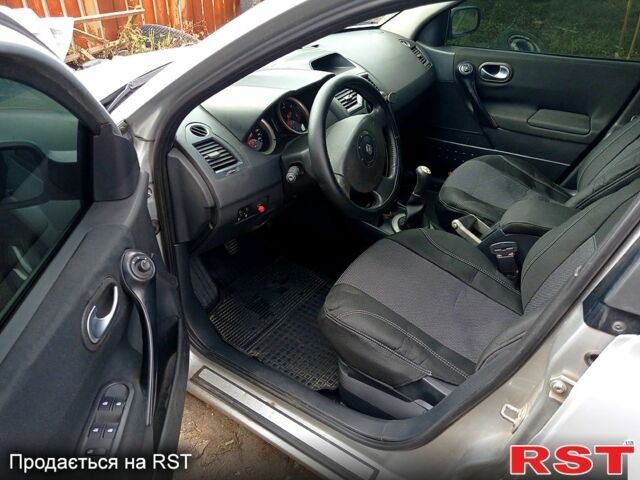 Серый Рено Меган, объемом двигателя 1.5 л и пробегом 260 тыс. км за 4400 $, фото 5 на Automoto.ua