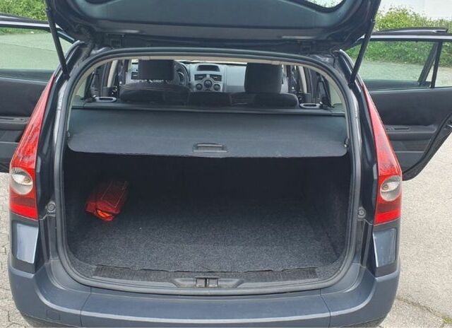 Серый Рено Меган, объемом двигателя 1.6 л и пробегом 198 тыс. км за 5350 $, фото 10 на Automoto.ua