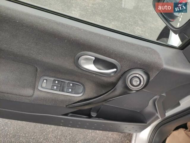 Сірий Рено Меган, об'ємом двигуна 1.6 л та пробігом 250 тис. км за 5400 $, фото 10 на Automoto.ua