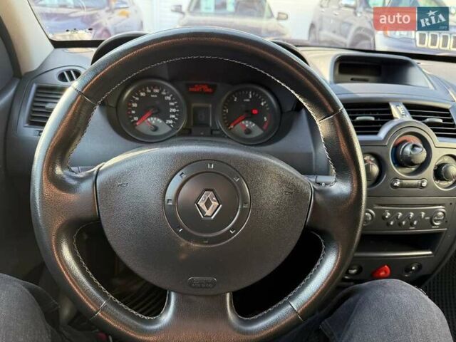 Серый Рено Меган, объемом двигателя 1.9 л и пробегом 330 тыс. км за 4999 $, фото 18 на Automoto.ua