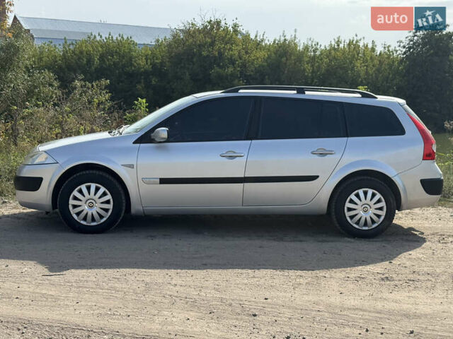 Рено Меган 2005 в Сумах на Automoto.ua Серый Рено Меган, объемом двигателя 1.6 л и пробегом 160 тыс. км за 5400 $, фото 4 на Automoto.ua