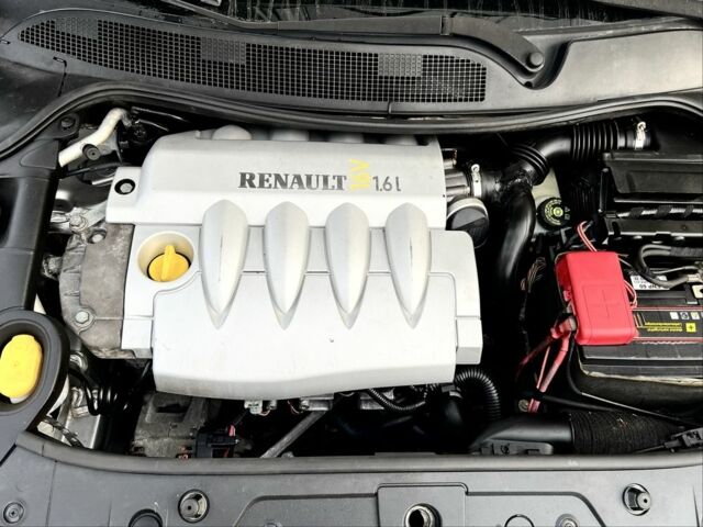 Серый Рено Меган, объемом двигателя 1.6 л и пробегом 198 тыс. км за 5350 $, фото 8 на Automoto.ua