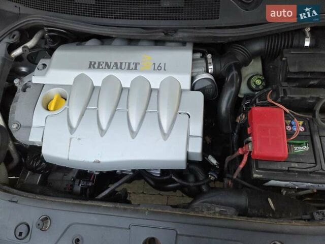 Серый Рено Меган, объемом двигателя 1.6 л и пробегом 223 тыс. км за 4399 $, фото 2 на Automoto.ua