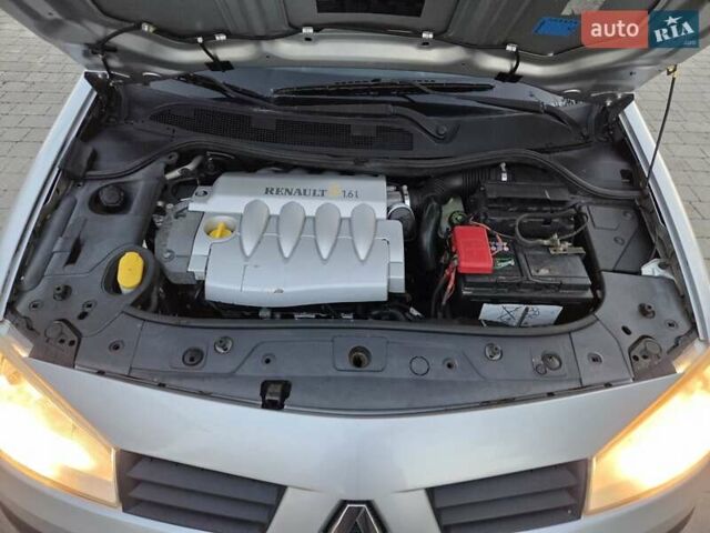 Серый Рено Меган, объемом двигателя 1.6 л и пробегом 223 тыс. км за 4399 $, фото 6 на Automoto.ua