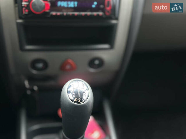 Серый Рено Меган, объемом двигателя 1.6 л и пробегом 215 тыс. км за 4900 $, фото 20 на Automoto.ua