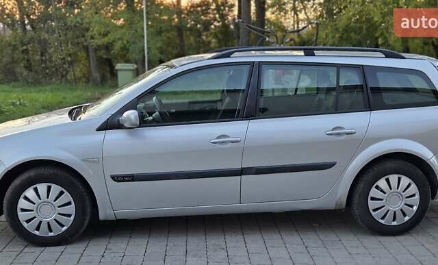 Серый Рено Меган, объемом двигателя 1.6 л и пробегом 223 тыс. км за 4399 $, фото 41 на Automoto.ua