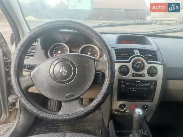 Серый Рено Меган, объемом двигателя 1.5 л и пробегом 314 тыс. км за 3000 $, фото 9 на Automoto.ua