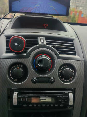 Сірий Рено Меган, об'ємом двигуна 1.6 л та пробігом 183 тис. км за 4600 $, фото 6 на Automoto.ua