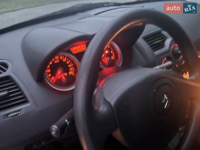 Серый Рено Меган, объемом двигателя 1.6 л и пробегом 168 тыс. км за 4499 $, фото 36 на Automoto.ua