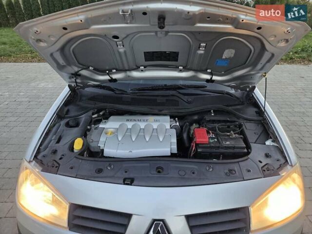 Серый Рено Меган, объемом двигателя 1.6 л и пробегом 223 тыс. км за 4399 $, фото 5 на Automoto.ua