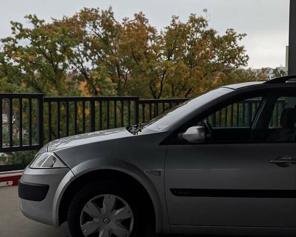 Сірий Рено Меган, об'ємом двигуна 1.4 л та пробігом 193 тис. км за 3999 $, фото 4 на Automoto.ua