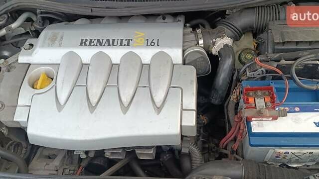 Серый Рено Меган, объемом двигателя 1.6 л и пробегом 223 тыс. км за 5800 $, фото 5 на Automoto.ua