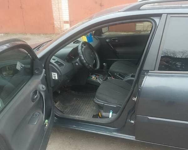 Сірий Рено Меган, об'ємом двигуна 1.6 л та пробігом 267 тис. км за 4500 $, фото 3 на Automoto.ua