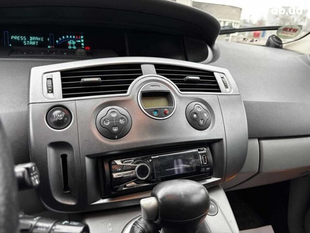 Сірий Рено Меган, об'ємом двигуна 2 л та пробігом 250 тис. км за 4600 $, фото 20 на Automoto.ua