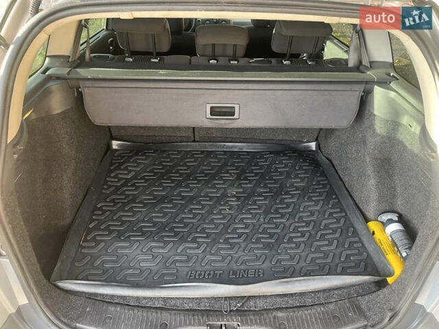 Сірий Рено Меган, об'ємом двигуна 1.6 л та пробігом 260 тис. км за 4600 $, фото 14 на Automoto.ua