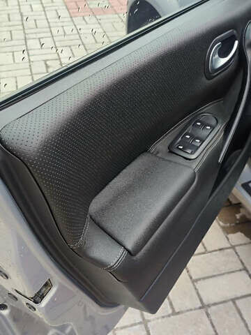 Сірий Рено Меган, об'ємом двигуна 1.6 л та пробігом 183 тис. км за 4600 $, фото 5 на Automoto.ua