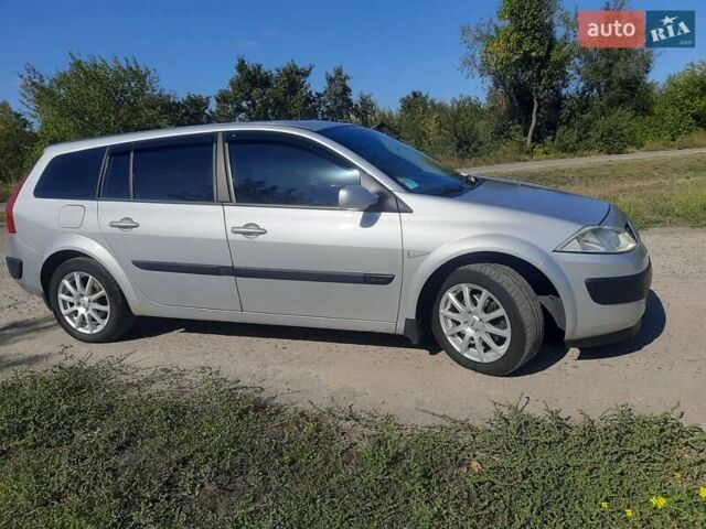Серый Рено Меган, объемом двигателя 1.6 л и пробегом 319 тыс. км за 4800 $, фото 8 на Automoto.ua