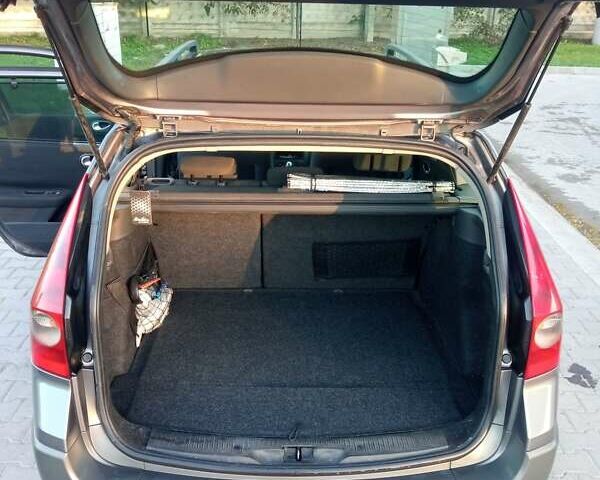 Сірий Рено Меган, об'ємом двигуна 1.9 л та пробігом 285 тис. км за 4800 $, фото 13 на Automoto.ua