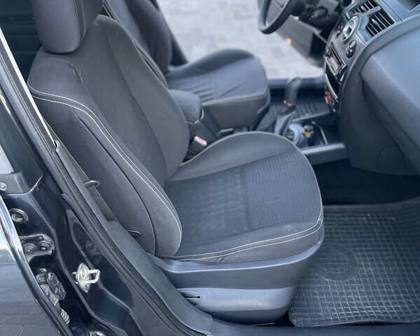 Серый Рено Меган, объемом двигателя 1.5 л и пробегом 278 тыс. км за 4100 $, фото 4 на Automoto.ua