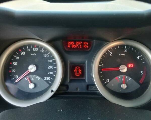 Сірий Рено Меган, об'ємом двигуна 1.9 л та пробігом 285 тис. км за 4800 $, фото 4 на Automoto.ua