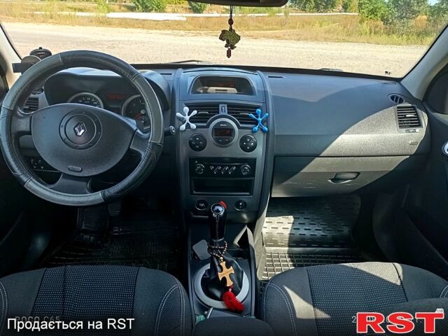 Серый Рено Меган, объемом двигателя 1.6 л и пробегом 260 тыс. км за 4700 $, фото 9 на Automoto.ua