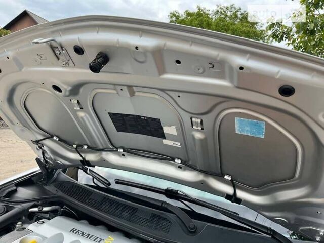 Сірий Рено Меган, об'ємом двигуна 1.6 л та пробігом 209 тис. км за 5200 $, фото 32 на Automoto.ua