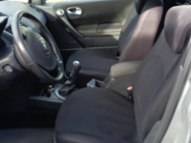 Серый Рено Меган, объемом двигателя 1.4 л и пробегом 178 тыс. км за 5000 $, фото 5 на Automoto.ua