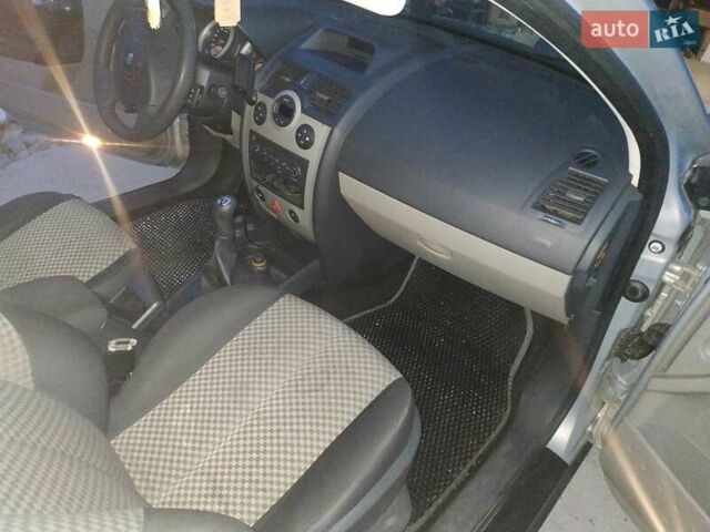 Сірий Рено Меган, об'ємом двигуна 1.6 л та пробігом 201 тис. км за 5200 $, фото 8 на Automoto.ua
