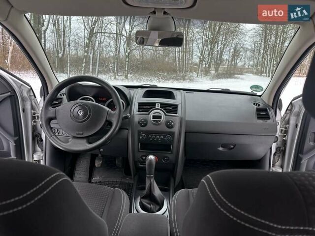 Сірий Рено Меган, об'ємом двигуна 1.6 л та пробігом 175 тис. км за 5399 $, фото 23 на Automoto.ua