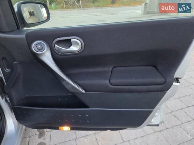 Серый Рено Меган, объемом двигателя 1.6 л и пробегом 223 тыс. км за 4399 $, фото 9 на Automoto.ua