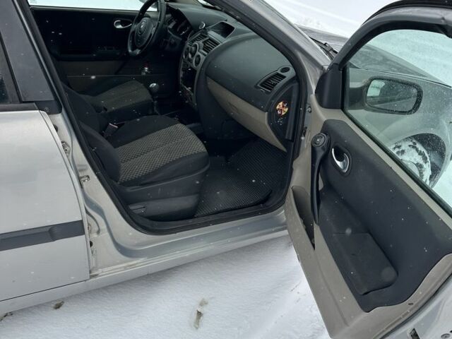 Сірий Рено Меган, об'ємом двигуна 1.9 л та пробігом 321 тис. км за 1100 $, фото 7 на Automoto.ua