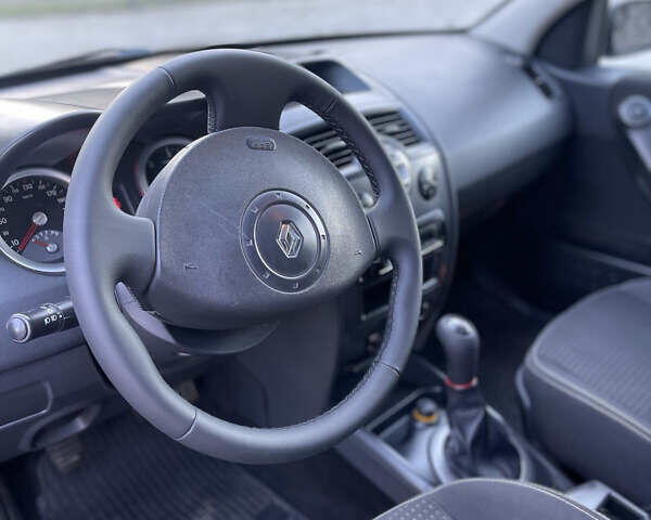 Серый Рено Меган, объемом двигателя 1.5 л и пробегом 278 тыс. км за 4100 $, фото 11 на Automoto.ua