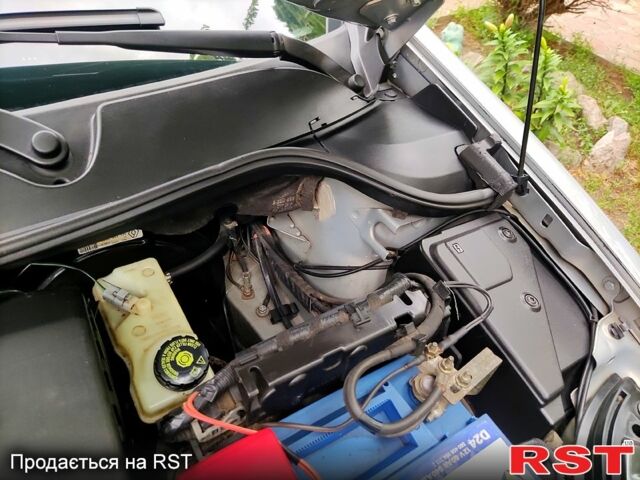 Сірий Рено Меган, об'ємом двигуна 1.4 л та пробігом 256 тис. км за 4800 $, фото 9 на Automoto.ua