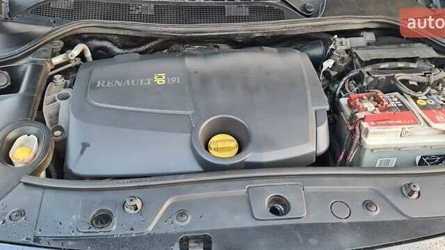 Сірий Рено Меган, об'ємом двигуна 1.9 л та пробігом 315 тис. км за 5500 $, фото 10 на Automoto.ua