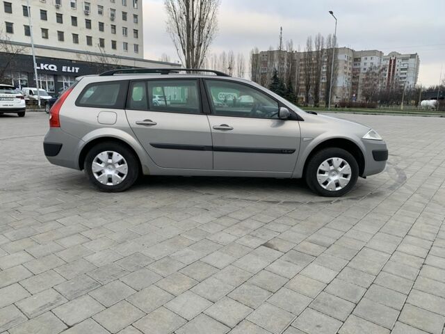 Сірий Рено Меган, об'ємом двигуна 1.6 л та пробігом 213 тис. км за 4650 $, фото 2 на Automoto.ua