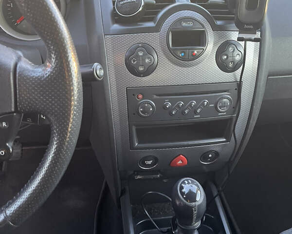 Серый Рено Меган, объемом двигателя 1.9 л и пробегом 237 тыс. км за 2600 $, фото 14 на Automoto.ua