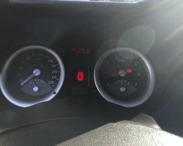 Сірий Рено Меган, об'ємом двигуна 1.6 л та пробігом 281 тис. км за 5300 $, фото 1 на Automoto.ua