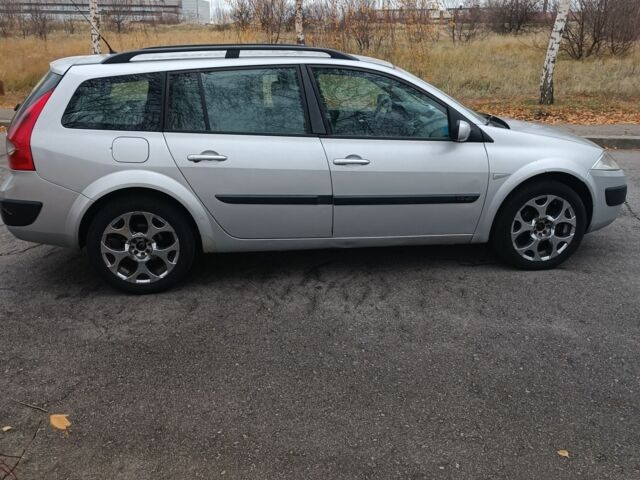 Рено Меган 2005 в Запорожье на Automoto.ua Серый Рено Меган, объемом двигателя 1.9 л и пробегом 320 тыс. км за 4800 $, фото 3 на Automoto.ua