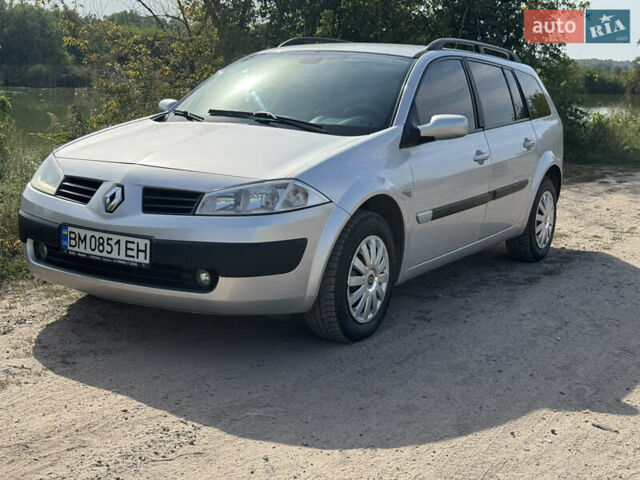 Рено Меган 2005 в Сумах на Automoto.ua Серый Рено Меган, объемом двигателя 1.6 л и пробегом 160 тыс. км за 5400 $, фото 1 на Automoto.ua