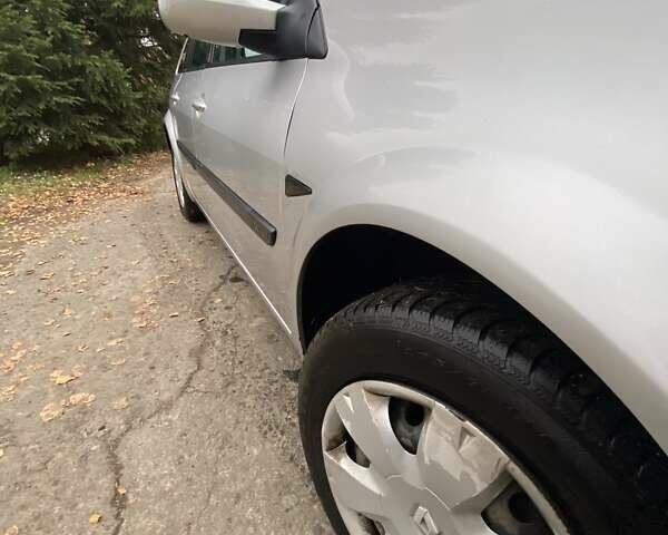 Серый Рено Меган, объемом двигателя 1.6 л и пробегом 248 тыс. км за 4700 $, фото 17 на Automoto.ua