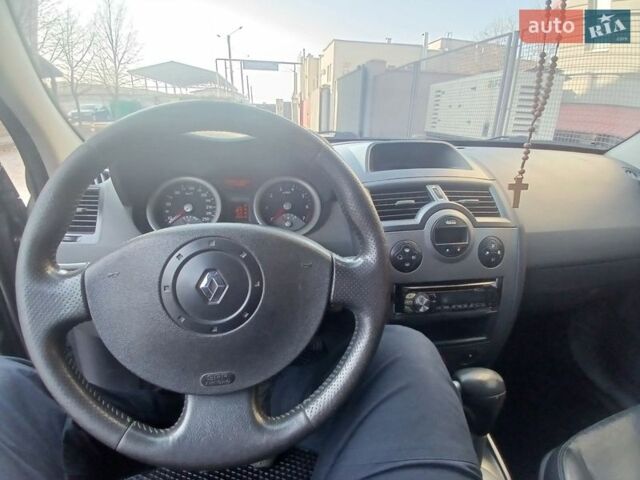 Серый Рено Меган, объемом двигателя 1.6 л и пробегом 227 тыс. км за 4600 $, фото 8 на Automoto.ua